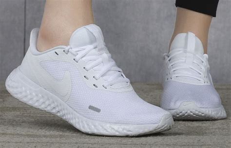 Nike Revolution 5 White (Women's) 